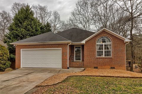 113 Woodbridge Court