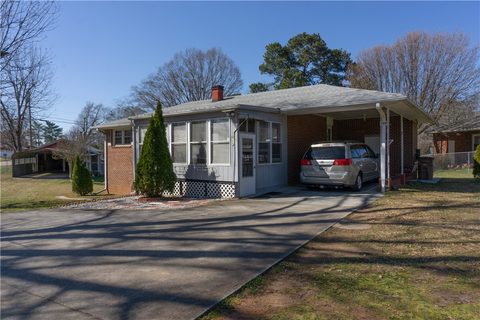 104 Walnut Avenue