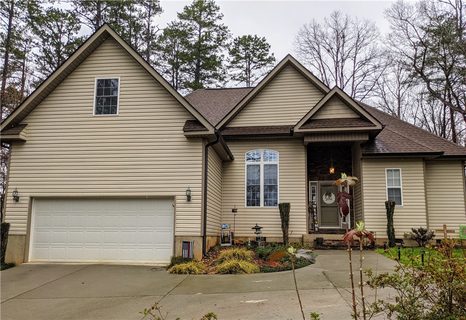 405 Maple Avenue sold home in Northwoods, Seneca, SC