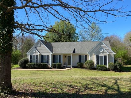 113 Wisteria Way
