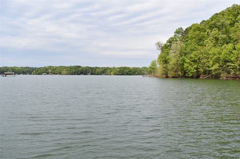 229 Inlet Pointe Drive sold home in Inlet Pointe Cove, Anderson, SC
