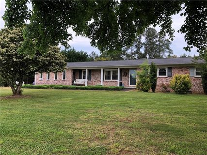 702 S Crestview Drive sold home in Woodland Acres, Seneca, SC