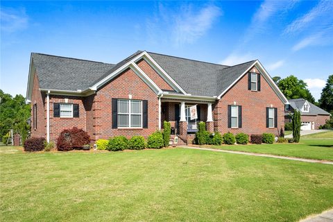 156 Cayman Way
