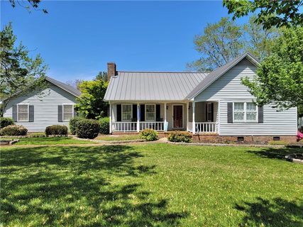 365 Green Hill Drive