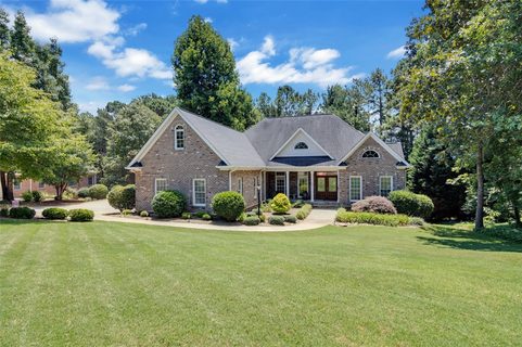 131 E Waterford Drive sold home in Waterford Sub, Seneca, SC