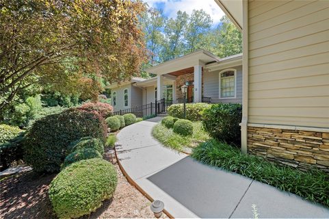 Previously sold for $705,000