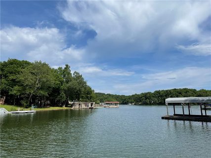 11 Crystal Lake Court sold manufactured home in Purdy Shores, Iva, SC