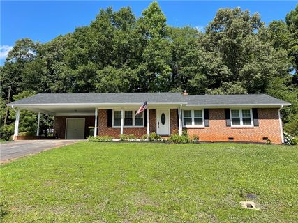 3031 Forest Drive sold home in Enchanted Hills, Seneca, SC