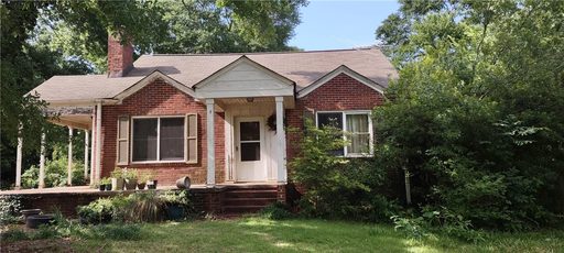4038 Sunset Drive sold home in Enchanted Hills, Seneca, SC