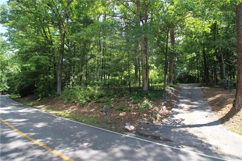 322 Woodland Way sold home in Dogwood Forest, Clemson, SC
