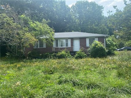 3213 Howland Drive