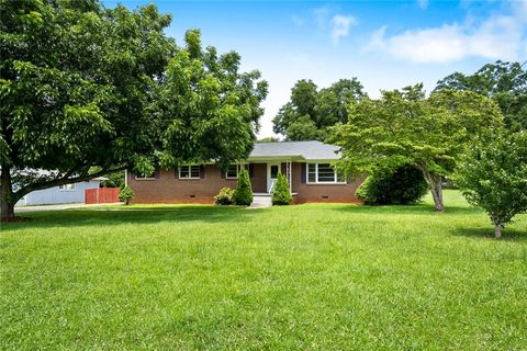 2607 Mckinley Drive