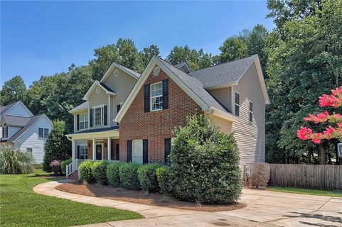 304 Stonewall Drive