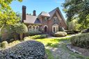 211 Horse Head Point sold home in Seneca, SC
