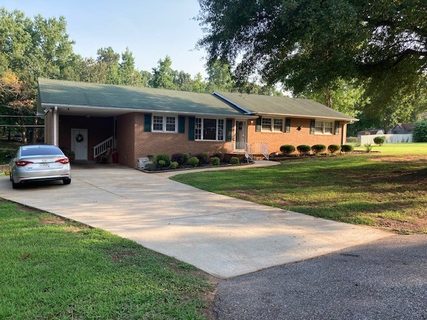 1124 Hickory Lane