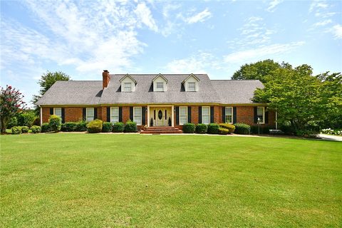 303 Carnoustie Drive sold home in Smithfield, Easley, SC