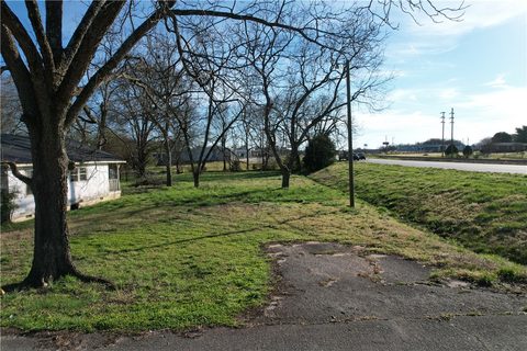 303 Simpson Drive sold home in Homeland Park, Anderson, SC