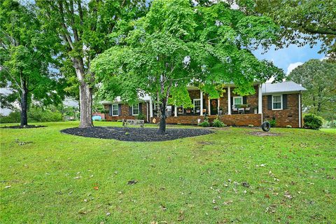 189 Daniel Drive