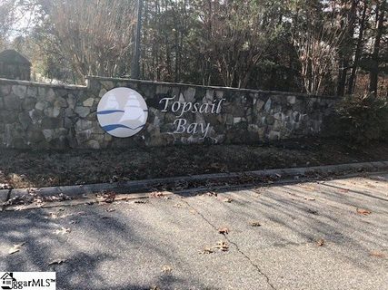 104 Topsail Drive