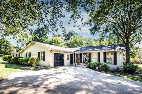 300 Edgewater Drive sold home in Bridgewater Sub, Anderson, SC