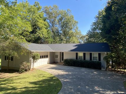 488 Lake Place Drive sold home in Lake Place, Lavonia, GA